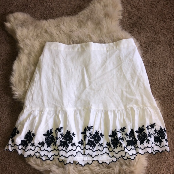 ☀️NWT J. Crew Embroidered Mini-Skirt☀️ - Picture 3 of 5